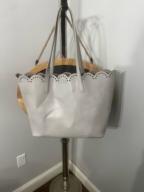 Kate & Alex Cuffaro Tote Bag in Light Gray